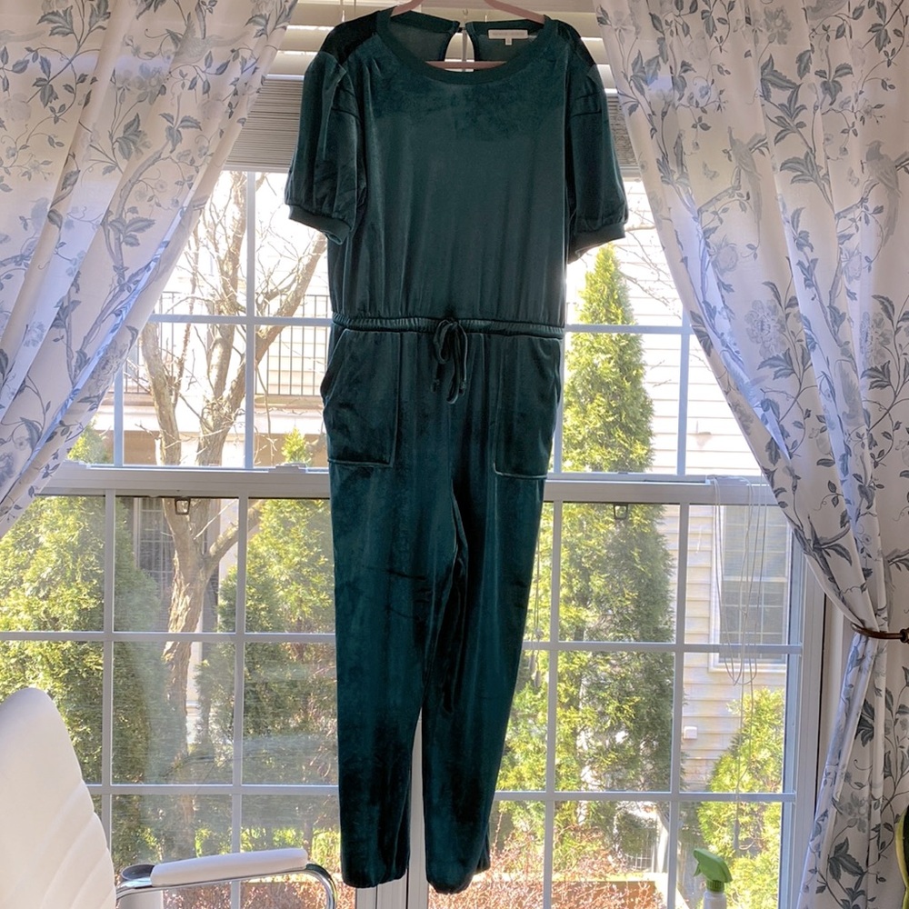 Madison & Hudson Jade green velour jumpsuit XL $15